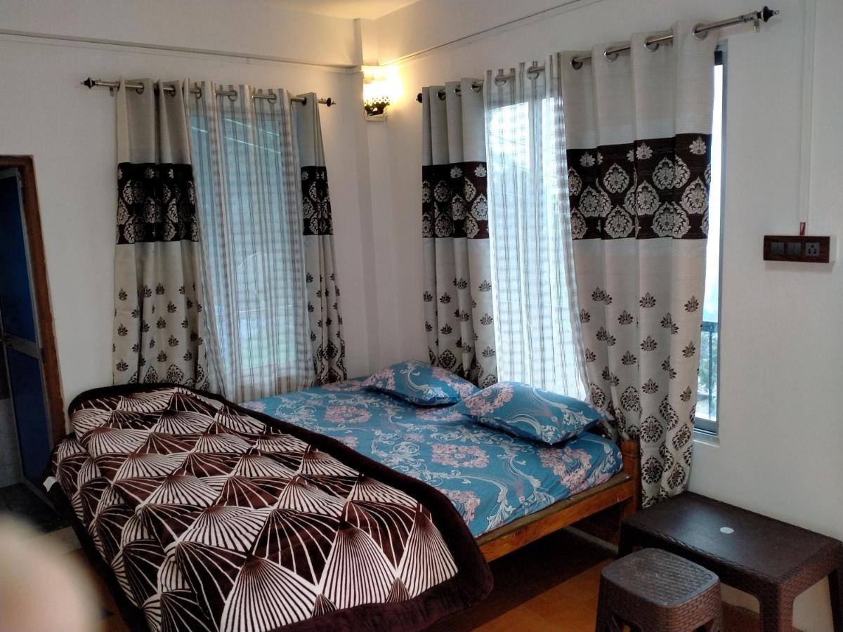 Ajit Homestay, Darjeeling Дарджилинг Экстерьер фото