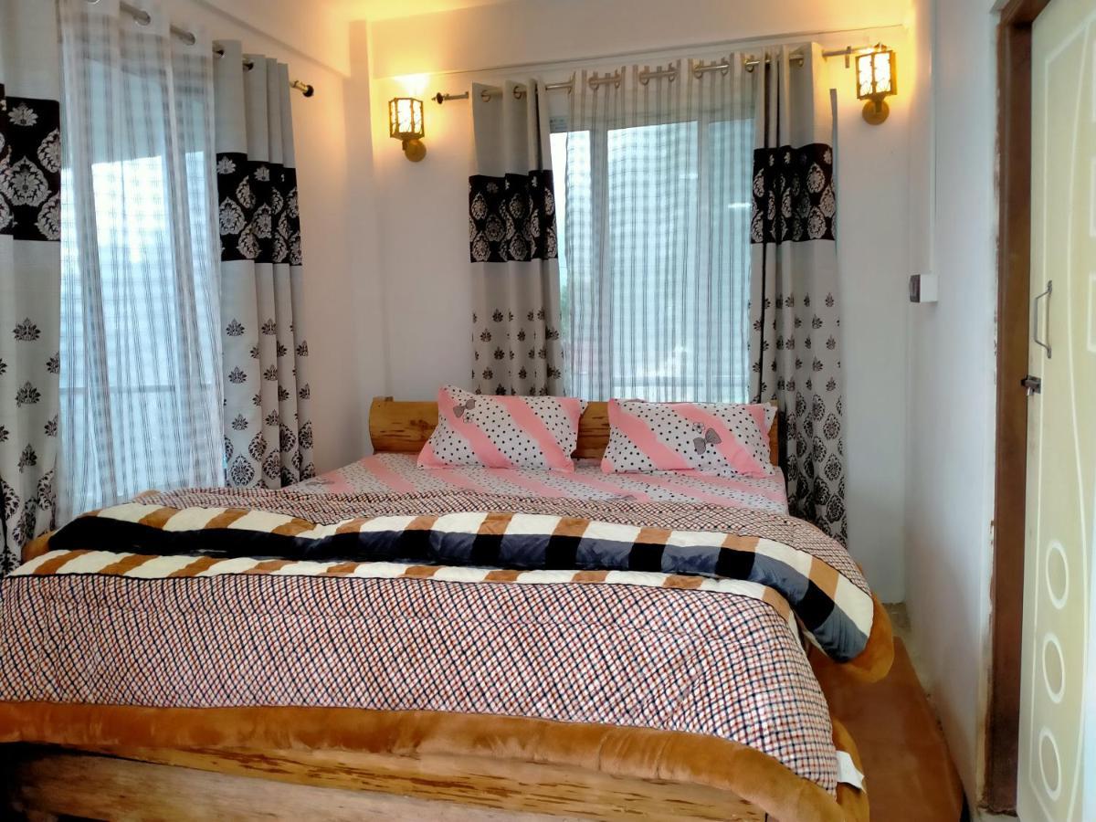 Ajit Homestay, Darjeeling Дарджилинг Экстерьер фото